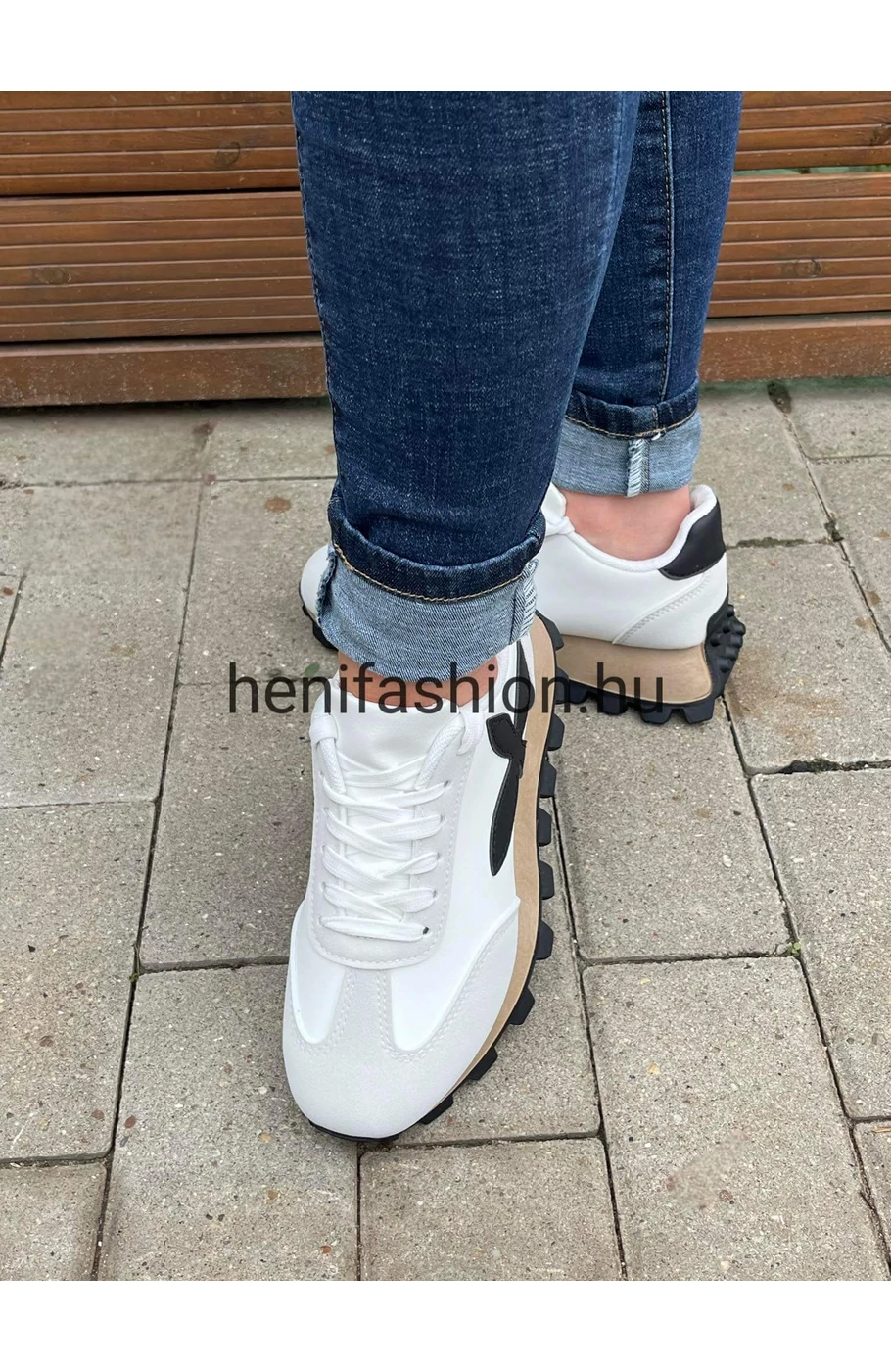 Flower sneaker
