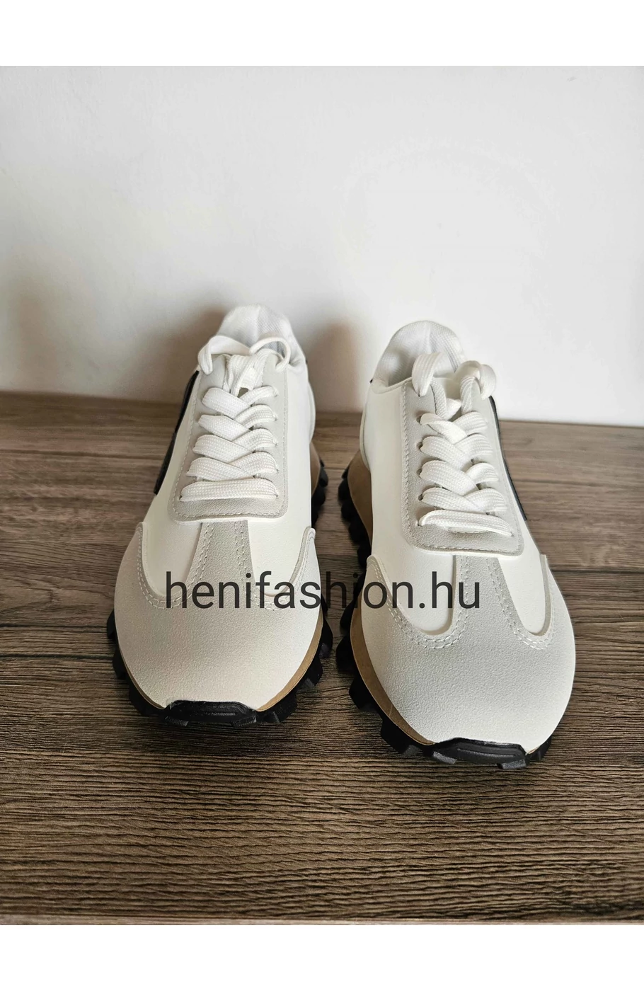 Flower sneaker